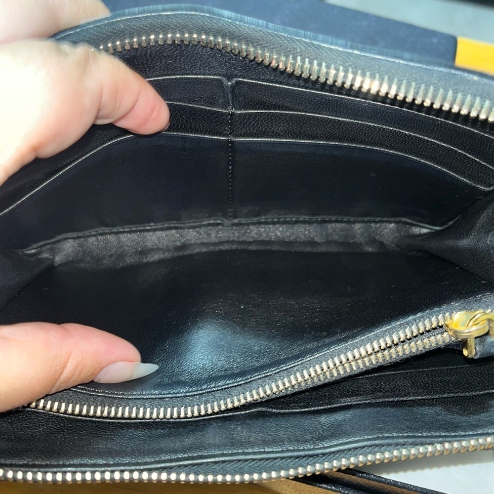 PRADA Milano PRADA Nappa Gaufre Black Leather Nero Zip Around Long Wallet - Picture 11 of 14